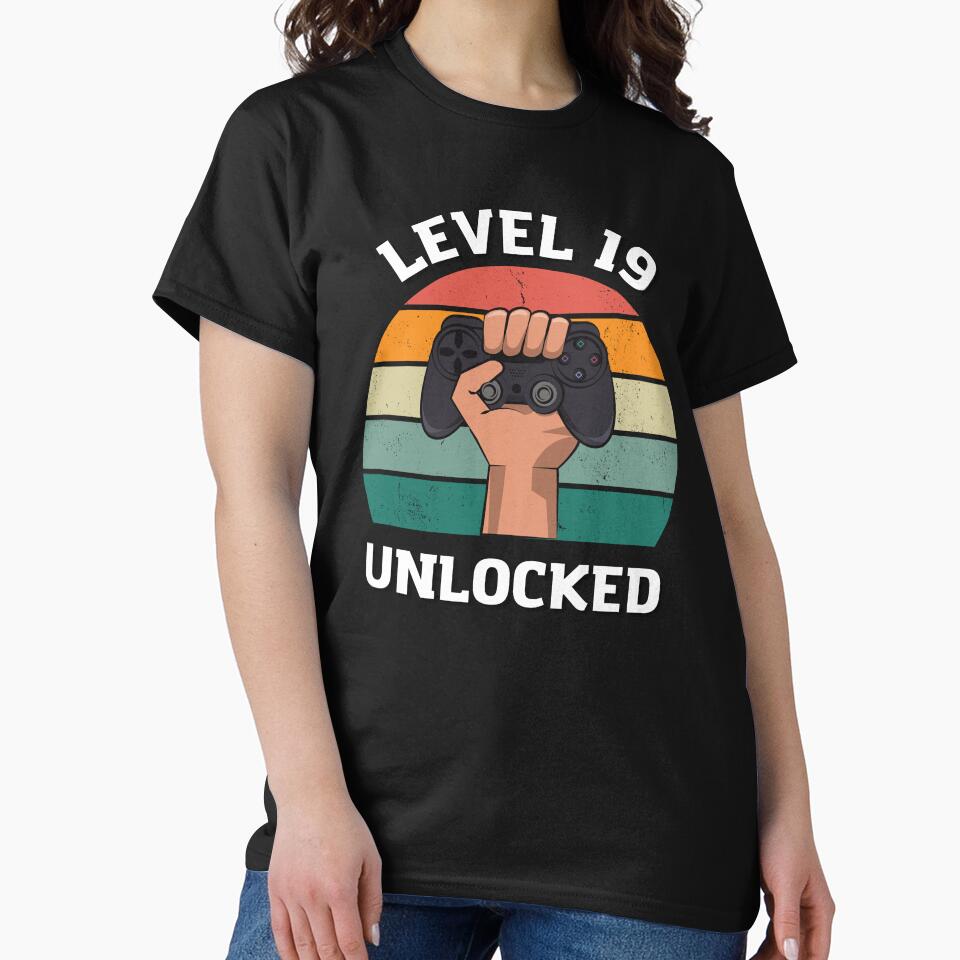 Birthday gift t-shirt for an 19-year-old, Gamer, Level 19 Unlocked by SooNS-Studio